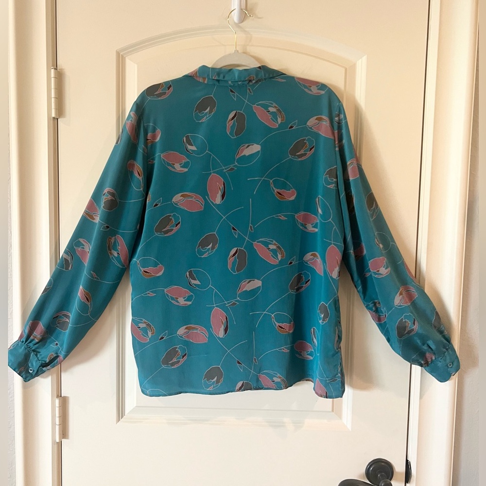 Vintage Stuart Lang jewel toned button up blouse with abstract tulip flowers - Picture 7 of 8